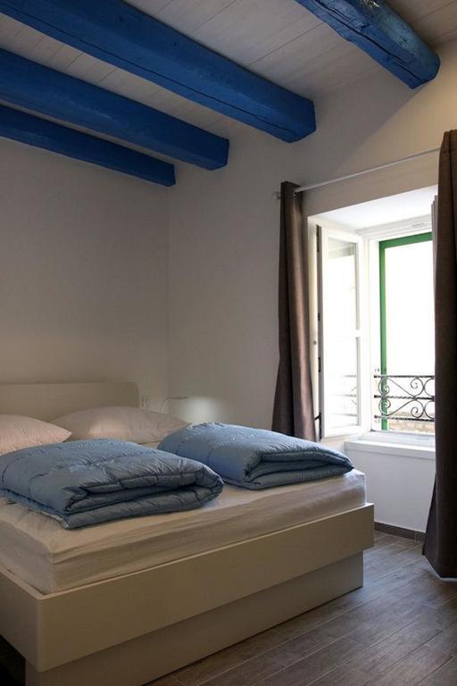 Centar Vodice Apartmani Rum bild